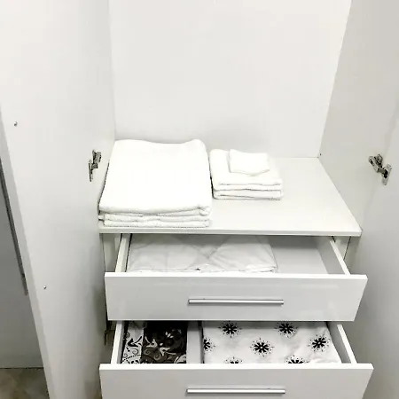 Eka Luxury One-bedroom *